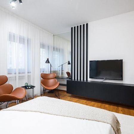 Wonderful Victorie Apartment Бухарест Экстерьер фото
