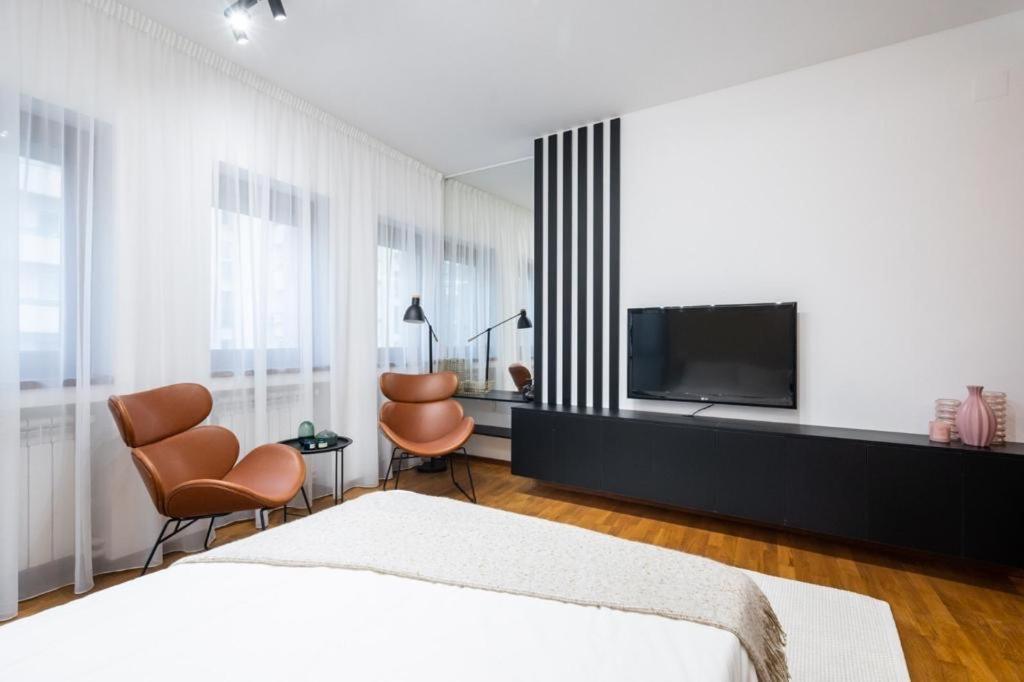 Wonderful Victorie Apartment Бухарест Экстерьер фото