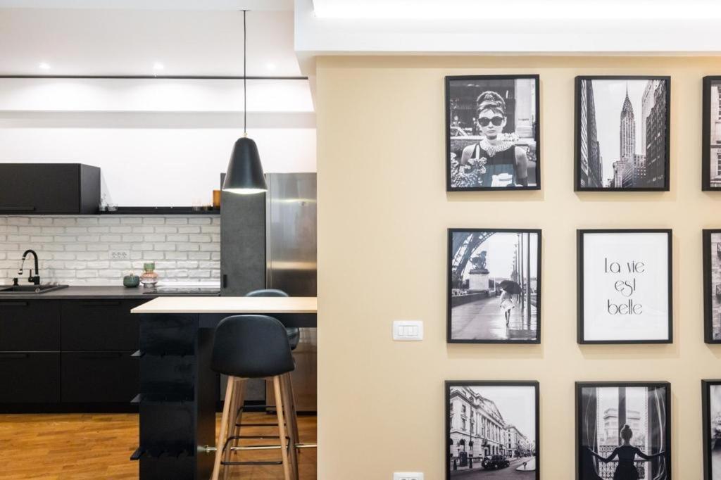 Wonderful Victorie Apartment Бухарест Экстерьер фото
