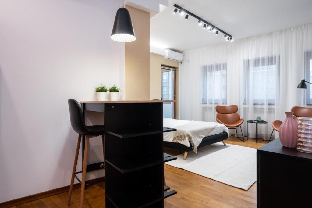 Wonderful Victorie Apartment Бухарест Экстерьер фото